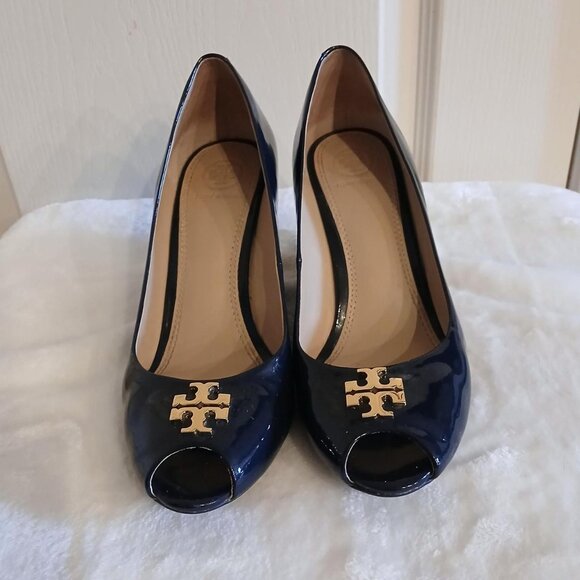 Tory Burch Navy Blue Patent Patent Leather Slip on Jade Wedge Pumps in size 8 - Picture 3 of 8